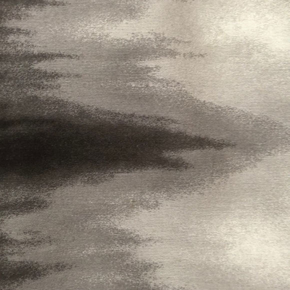 Sale 🎉 BCBG silk pencil skirt - Picture 5 of 8